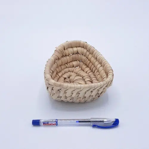 پیاله سه گوش حصیری پیاله سه گوش حصیری - Image 1