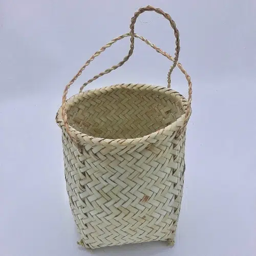 سبد حصیری استوانه ای دستگیره دار سبد حصیری استوانه ای دستگیره دار - Image 1
